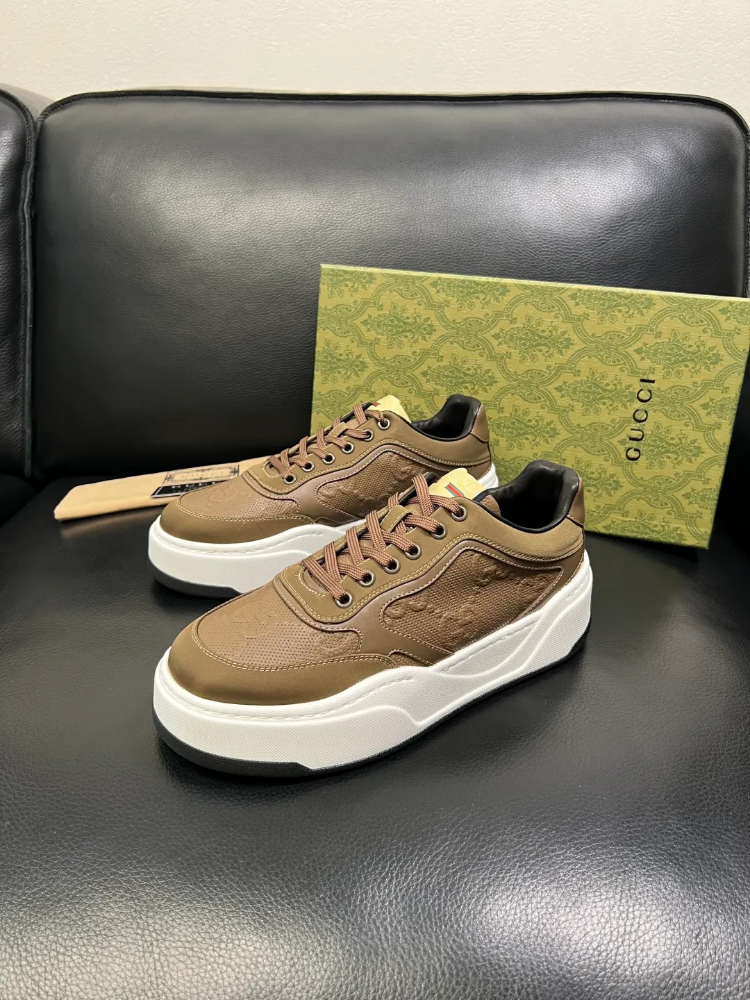 Men's shoes 💰840 Gucci high quality top crafts Gucci counter new original factory configuration, imported cowhide fabric from Italy, imported cowhide lining, breathable and comfortable, sole: original factory special supply original sole super comfortable, original factory and single goods, welcome to compare, code number 38-44 (customized 45 46)
